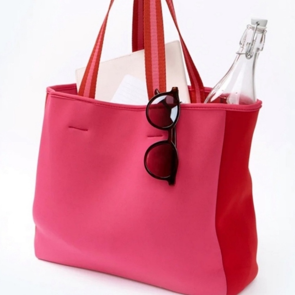 NEW! Summer Salt Super Soft Neoprene Pink & Red Tote Bag $80 Retail. - Picture 4 of 6
